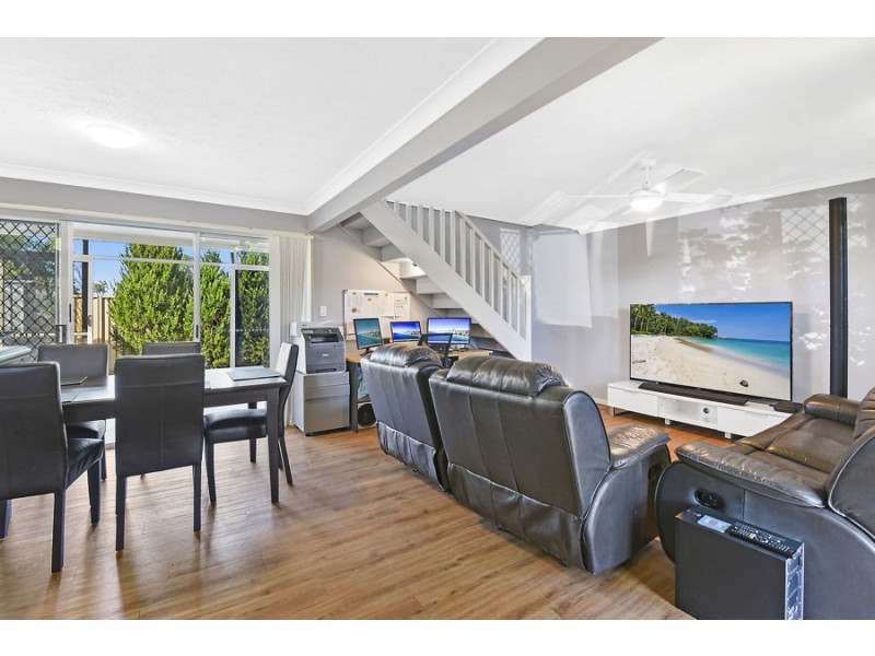43/50 St Kevins Avenue, Benowa QLD 4217