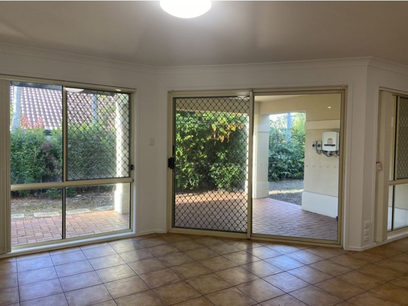 4 Gumview Place, Molendinar QLD 4214