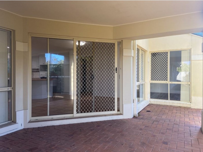 4 Gumview Place, Molendinar QLD 4214