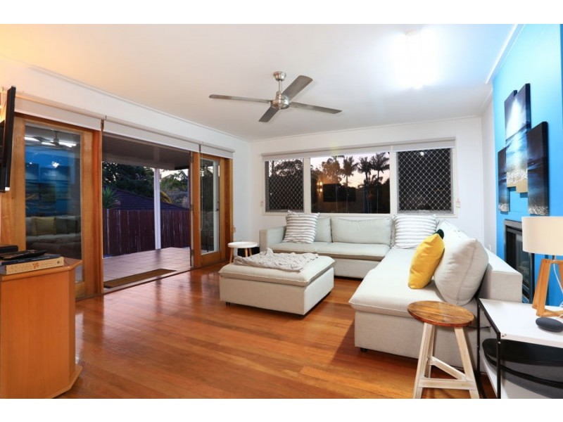 104 Kindra Ave, Southport QLD 4215