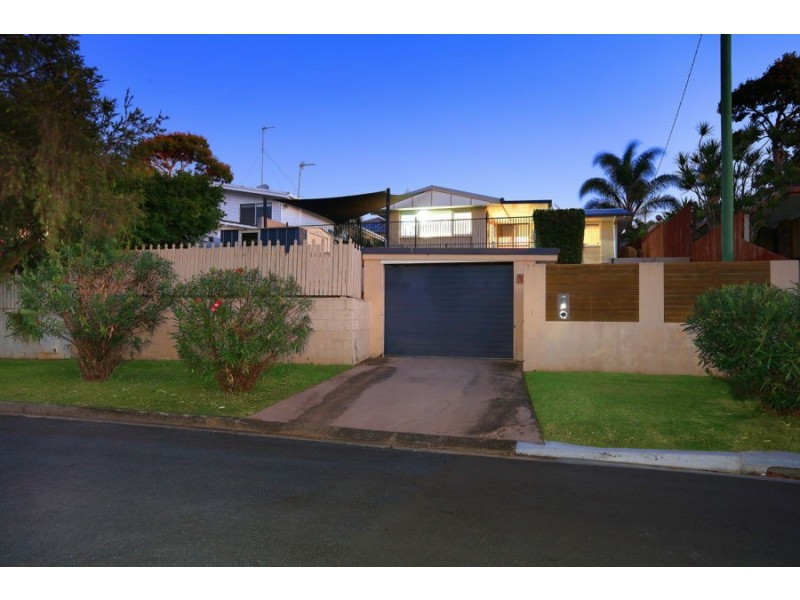 104 Kindra Ave, Southport QLD 4215