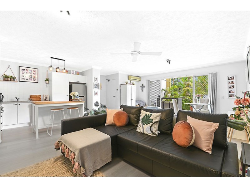 8/142 Stanhill Drive, Chevron Island QLD 4217