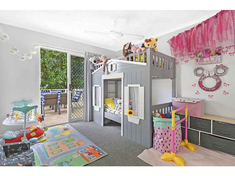 8/142 Stanhill Drive, Chevron Island QLD 4217