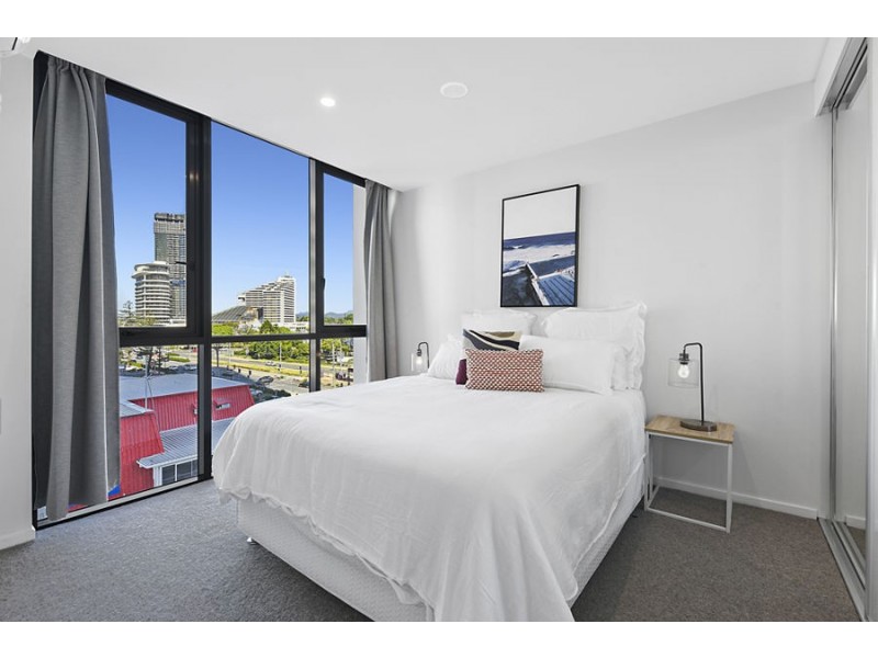 6/31 Queensland Ave, Broadbeach QLD 4218