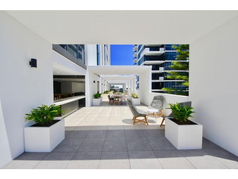6/31 Queensland Ave, Broadbeach QLD 4218