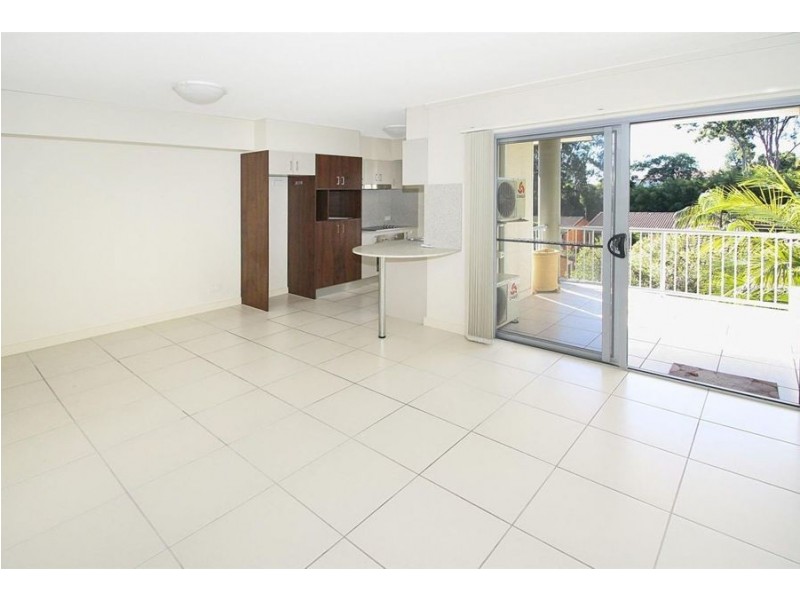 24 /148 High Street, Southport QLD 4215