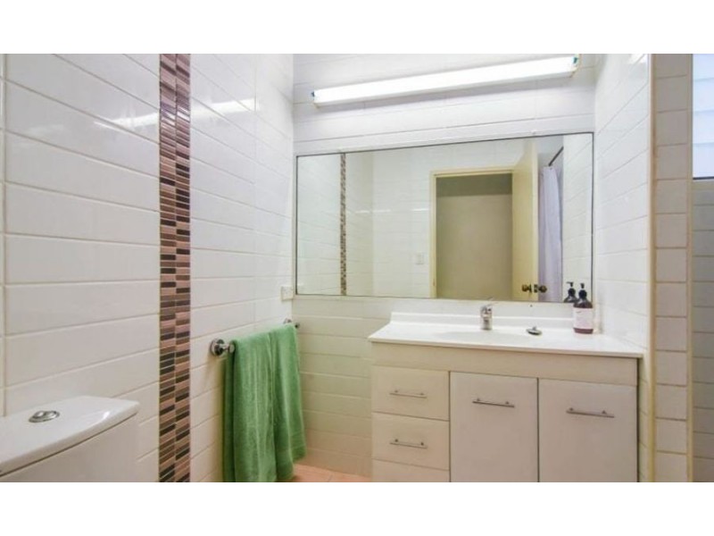 13/164 High Street, Southport QLD 4215