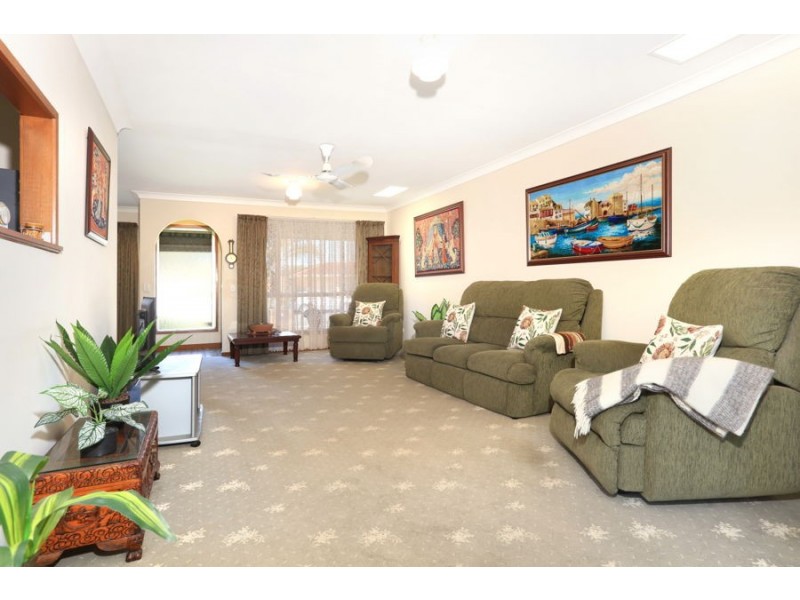 11 Sycamore Place, Palm Beach QLD 4221