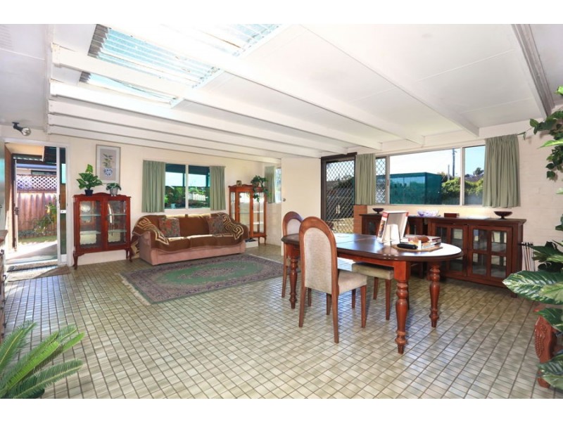 11 Sycamore Place, Palm Beach QLD 4221