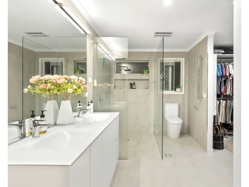 3 Cremorne Court, Robina QLD 4226