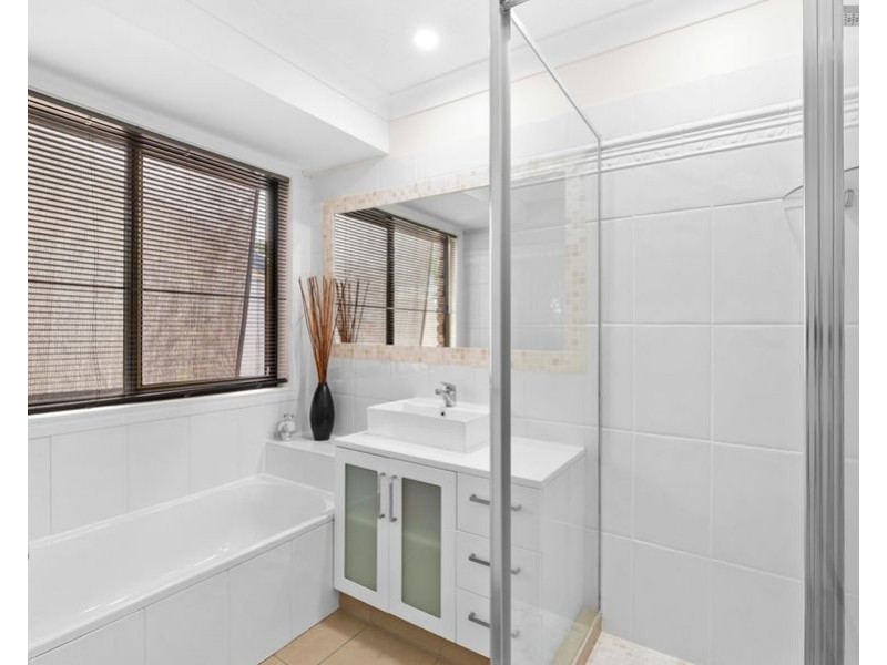 218 Ron Penhaligon Way, Robina QLD 4226