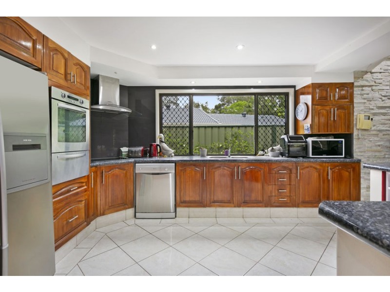 4 Chantilly Place, Robina QLD 4226