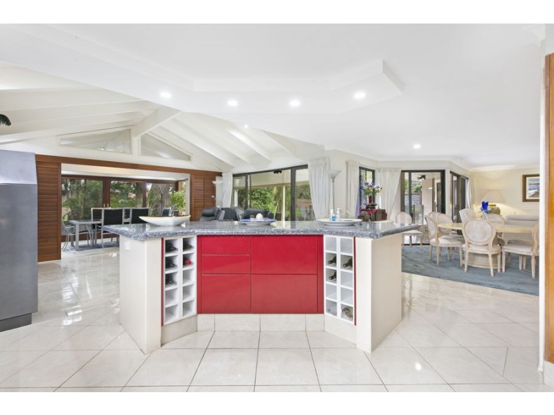 4 Chantilly Place, Robina QLD 4226
