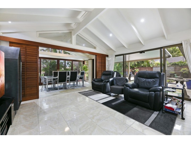 4 Chantilly Place, Robina QLD 4226