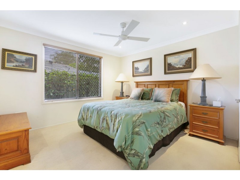 4 Chantilly Place, Robina QLD 4226