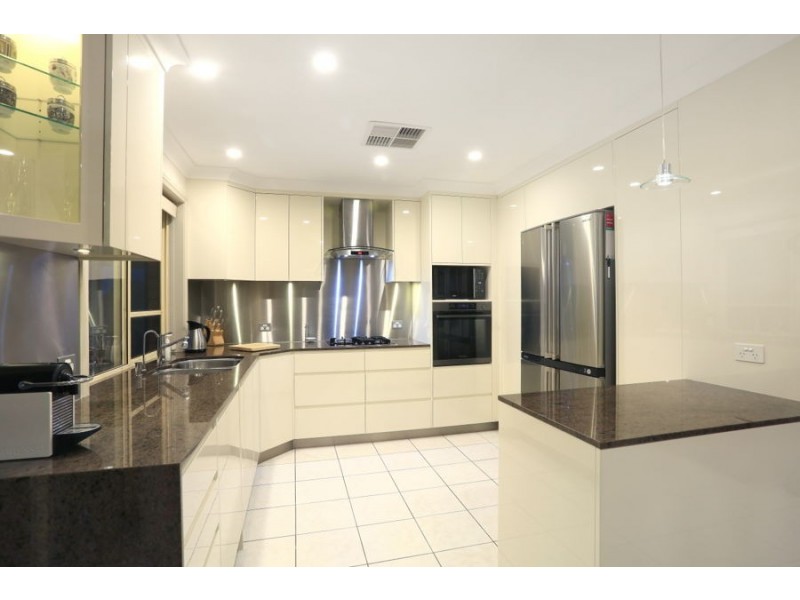 5 Birkdale Street, Robina QLD 4226