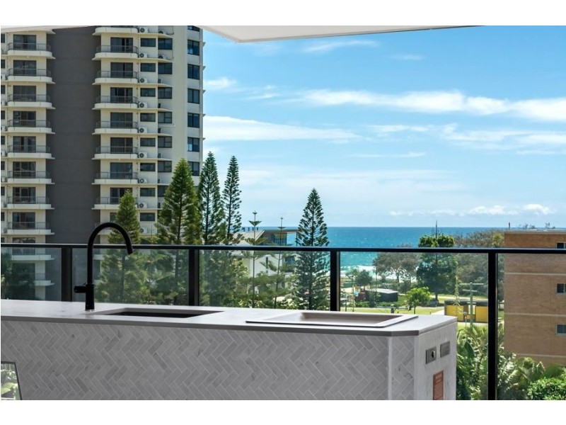 45 /14 Elizabeth Avenue, Broadbeach QLD 4218