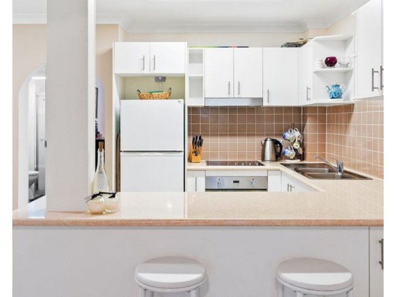 12/2753 Gold Coast Highway, Broadbeach QLD 4218