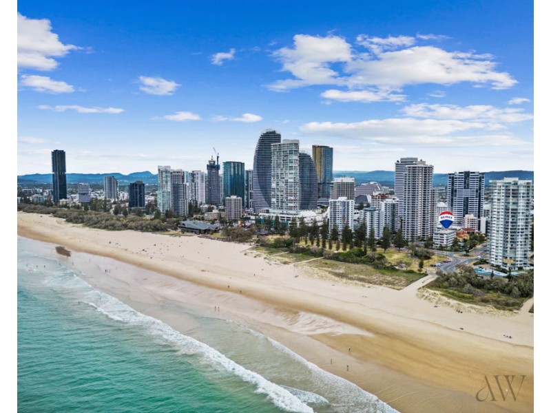 601/2 Queensland Avenue, Broadbeach QLD 4218