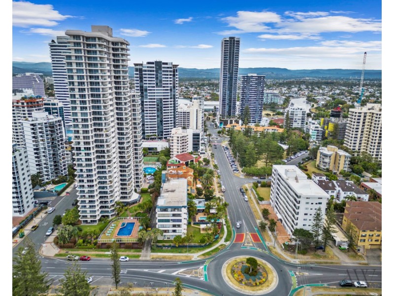 601/2 Queensland Avenue, Broadbeach QLD 4218