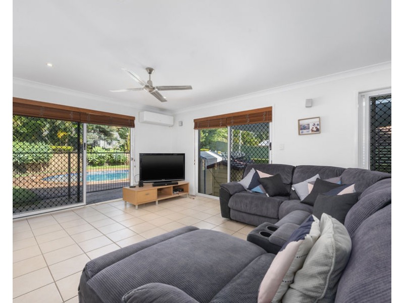 5 Oleander Place, Robina QLD 4226