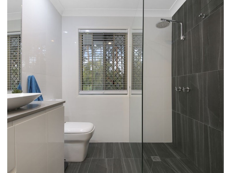 16 Claremont Drive, Robina QLD 4226