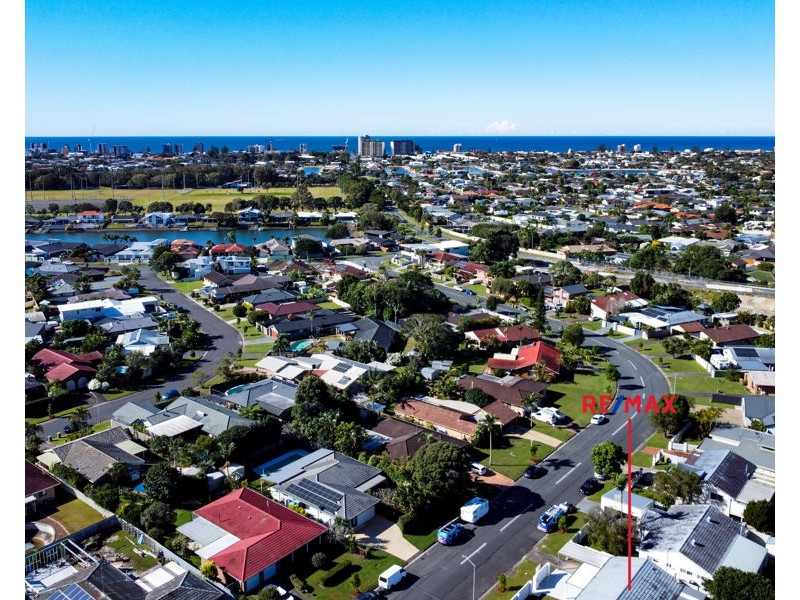 32 Japonica Drive, Palm Beach QLD 4221