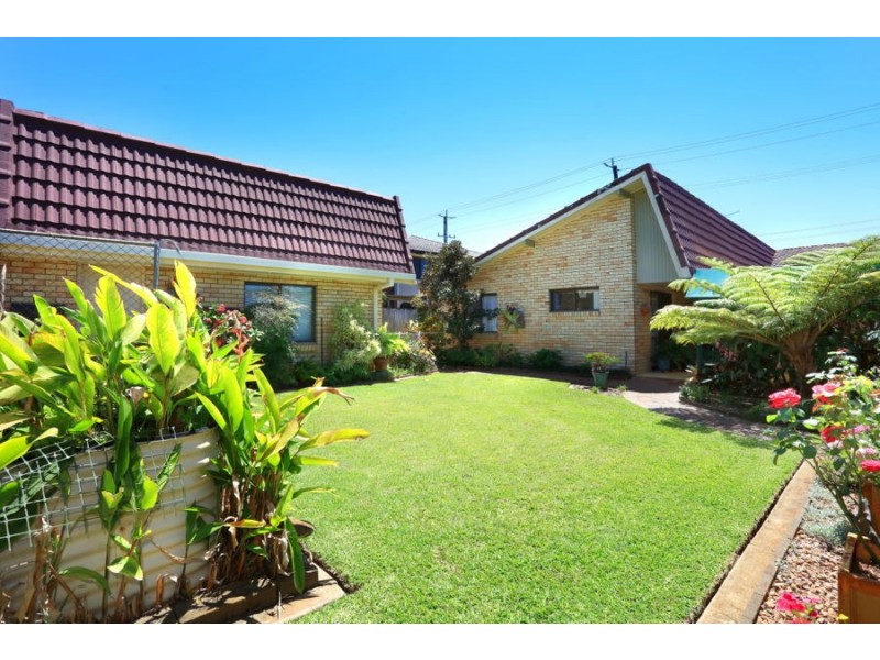 239 Mallawa Drive, Palm Beach QLD 4221