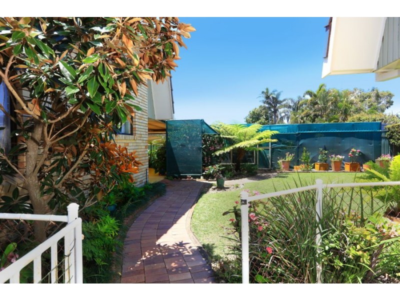 239 Mallawa Drive, Palm Beach QLD 4221