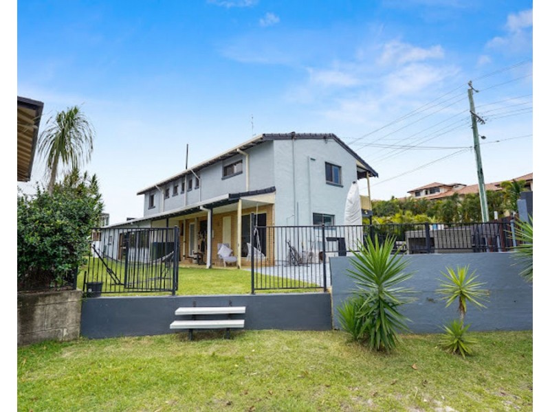 82 Townson Avenue, Palm Beach QLD 4221