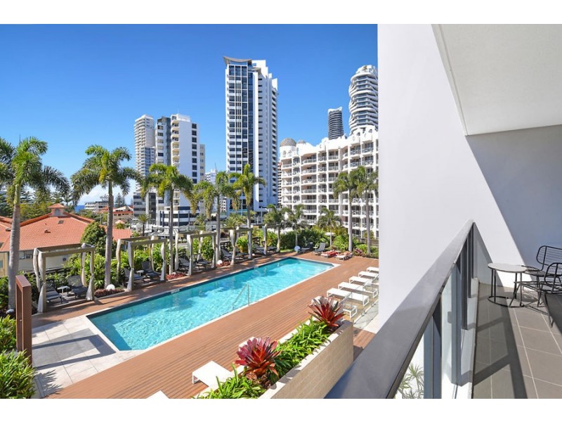 4/31 Queensland Ave, Broadbeach QLD 4218