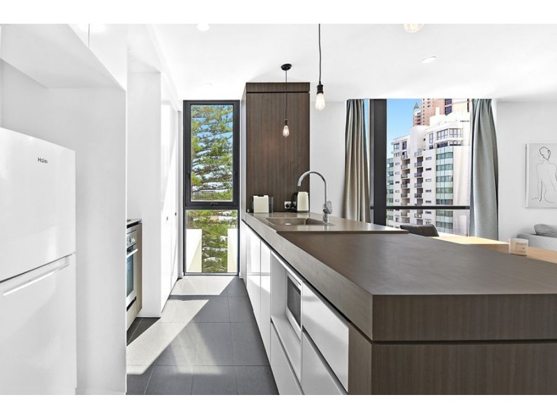 4/31 Queensland Ave, Broadbeach QLD 4218