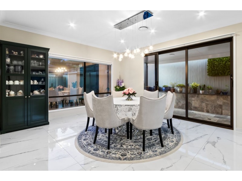 12 Highcrest Circuit, Molendinar QLD 4214