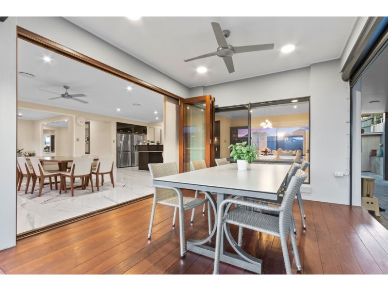 12 Highcrest Circuit, Molendinar QLD 4214