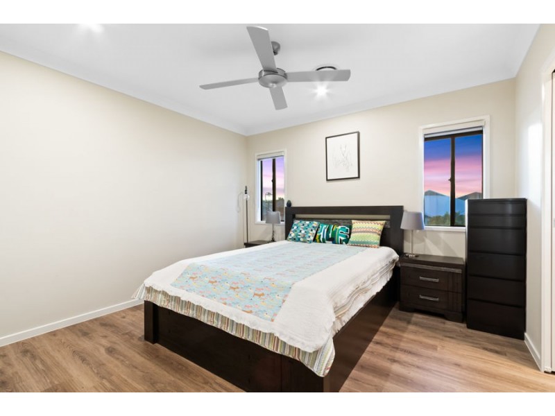 12 Highcrest Circuit, Molendinar QLD 4214