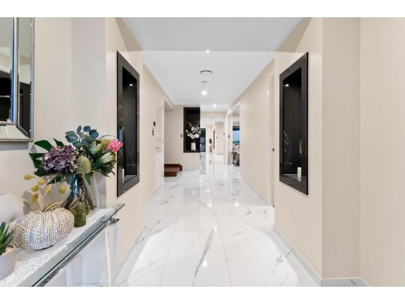 12 Highcrest Circuit, Molendinar QLD 4214