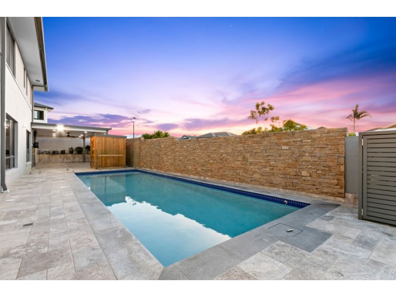 12 Highcrest Circuit, Molendinar QLD 4214