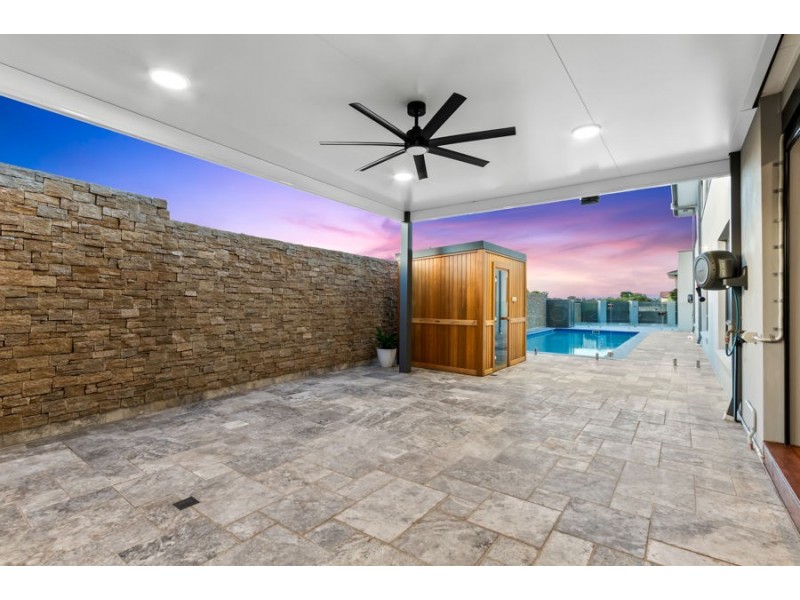 12 Highcrest Circuit, Molendinar QLD 4214