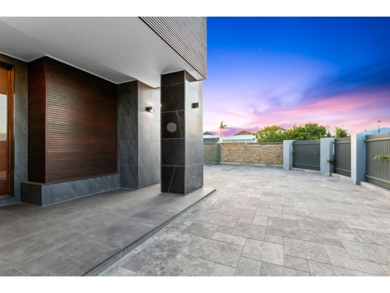 12 Highcrest Circuit, Molendinar QLD 4214