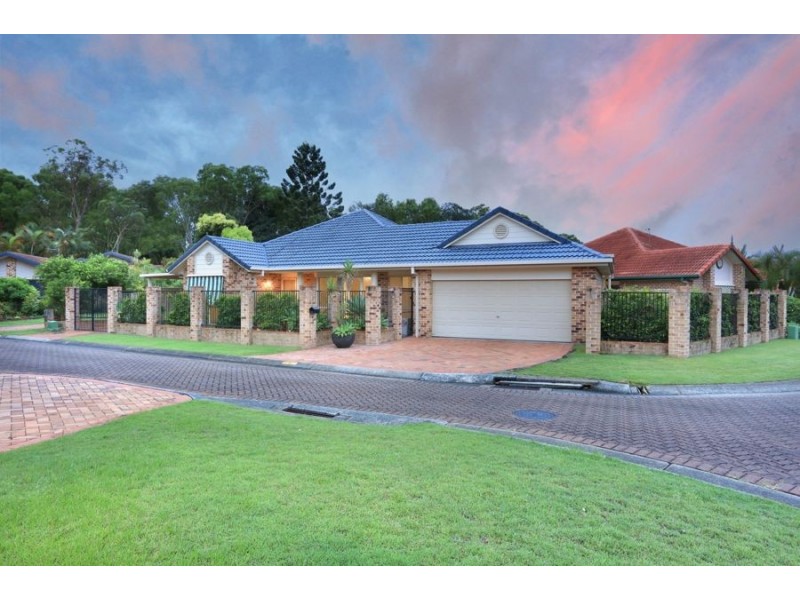 1 Parkmore Close, Robina QLD 4226