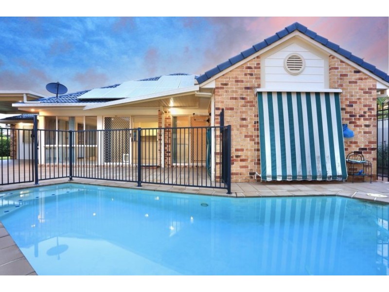 1 Parkmore Close, Robina QLD 4226