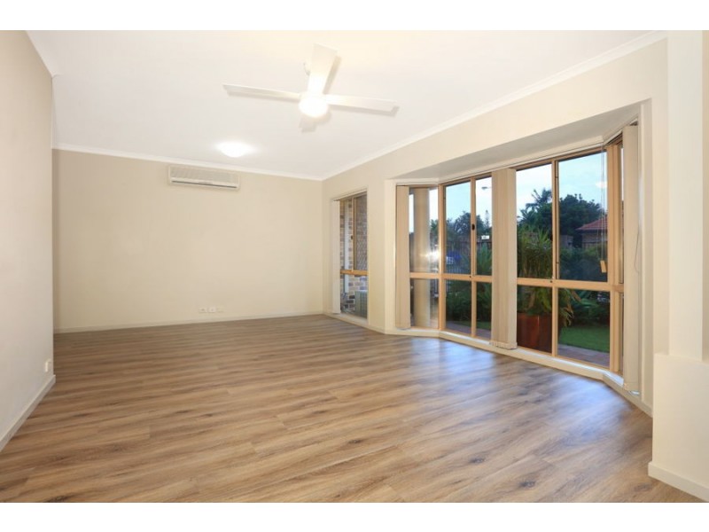 1 Parkmore Close, Robina QLD 4226