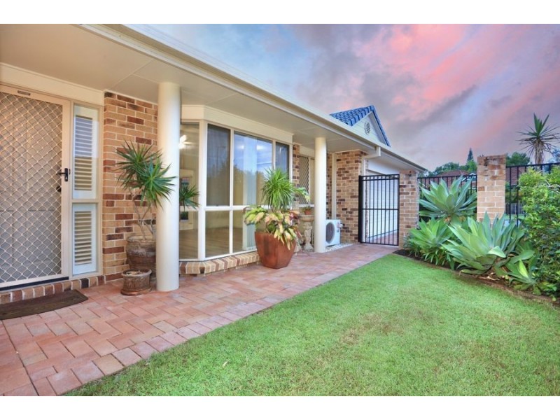 1 Parkmore Close, Robina QLD 4226