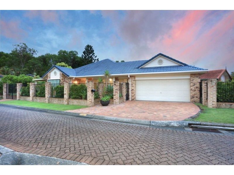 1 Parkmore Close, Robina QLD 4226