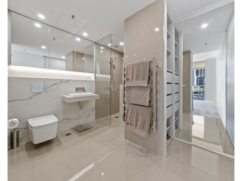 1205/159 Old Burleigh Rd, Broadbeach QLD 4218