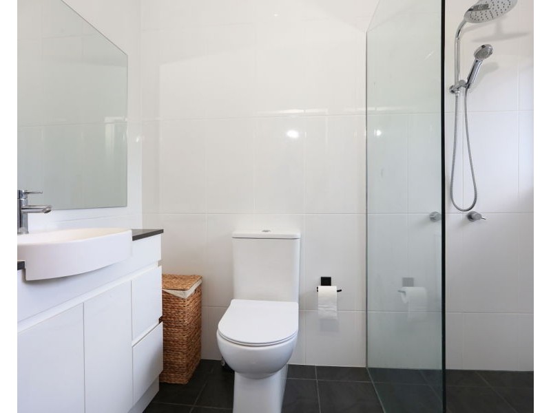 4 Cremorne Court, Robina QLD 4226