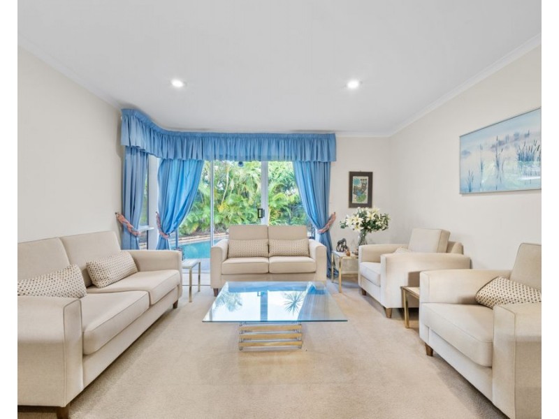 10 Blakehurst Place, Robina QLD 4226