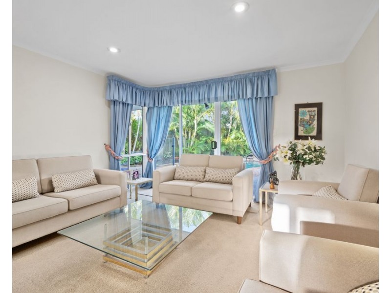 10 Blakehurst Place, Robina QLD 4226