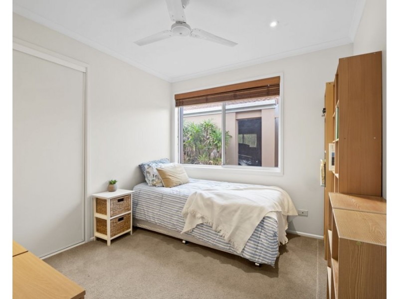 10 Blakehurst Place, Robina QLD 4226