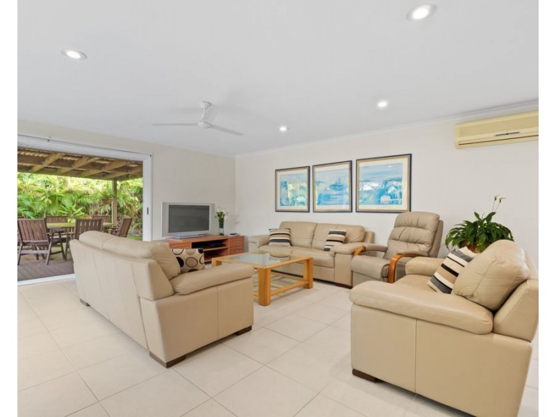 10 Blakehurst Place, Robina QLD 4226